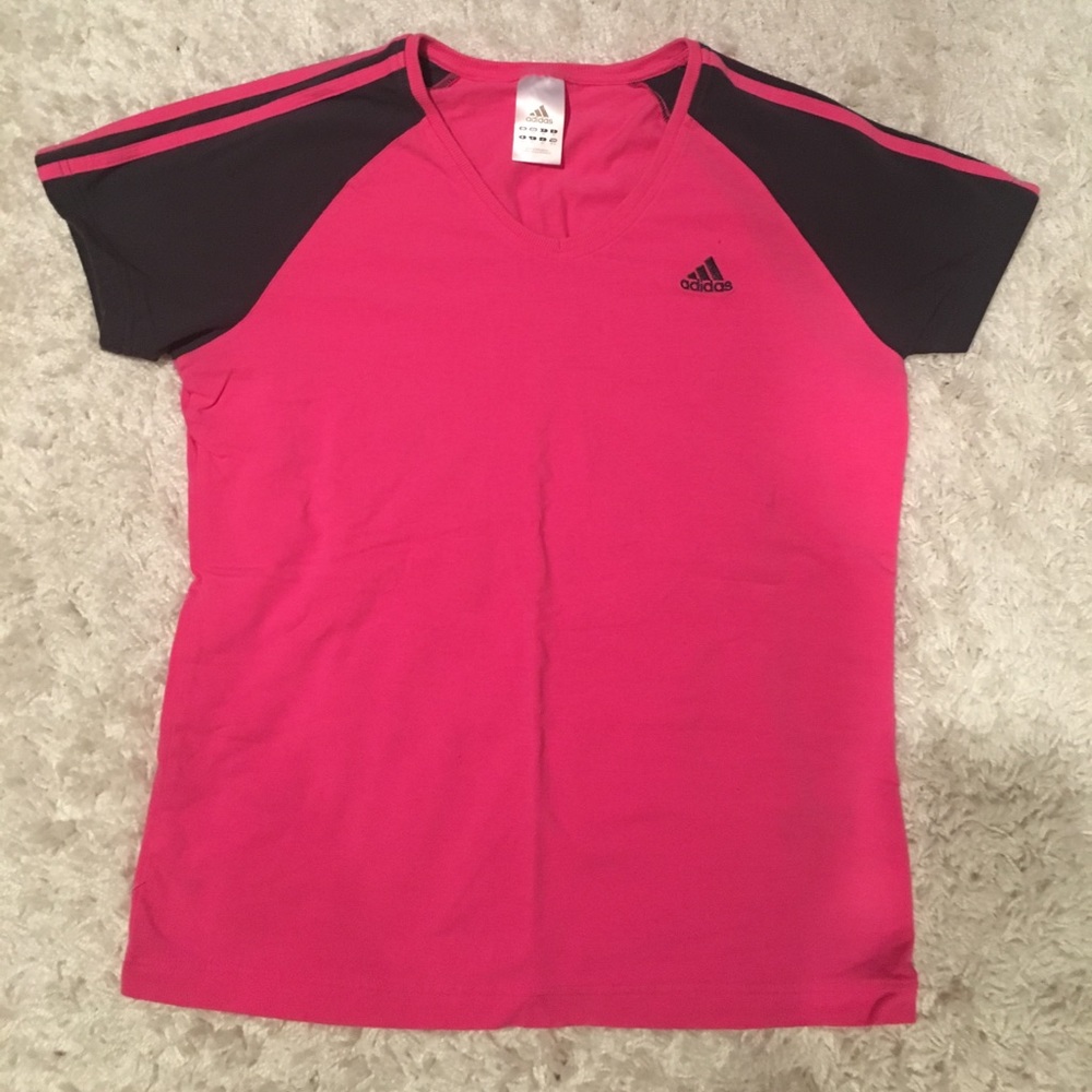 💕 Adidas V-neck shirt 💕