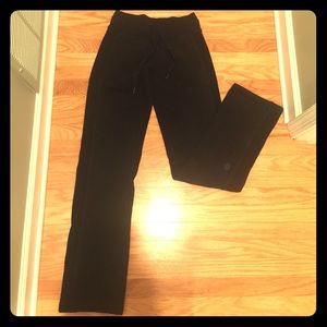 Lululemon black sweatpants size 4