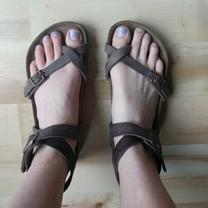 Yara Birkenstocks
