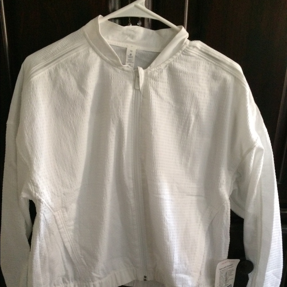LULULEMON JACKET