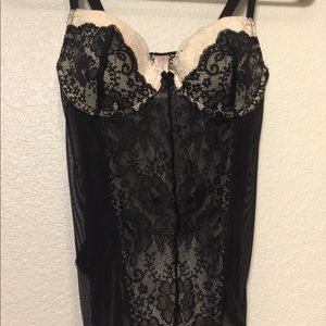 Victoria's Secret B/W Lace Bustier Corset (34B)