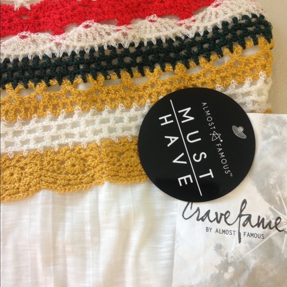 Almost Famous crochet-trimmed-Large - Picture 3 of 4