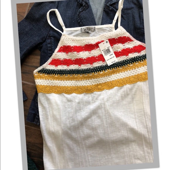 Almost Famous crochet-trimmed-Large - Picture 2 of 4