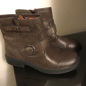 B.O.C boots