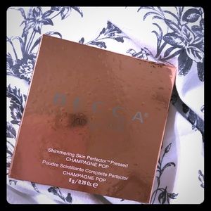 Becca Champagne pop
