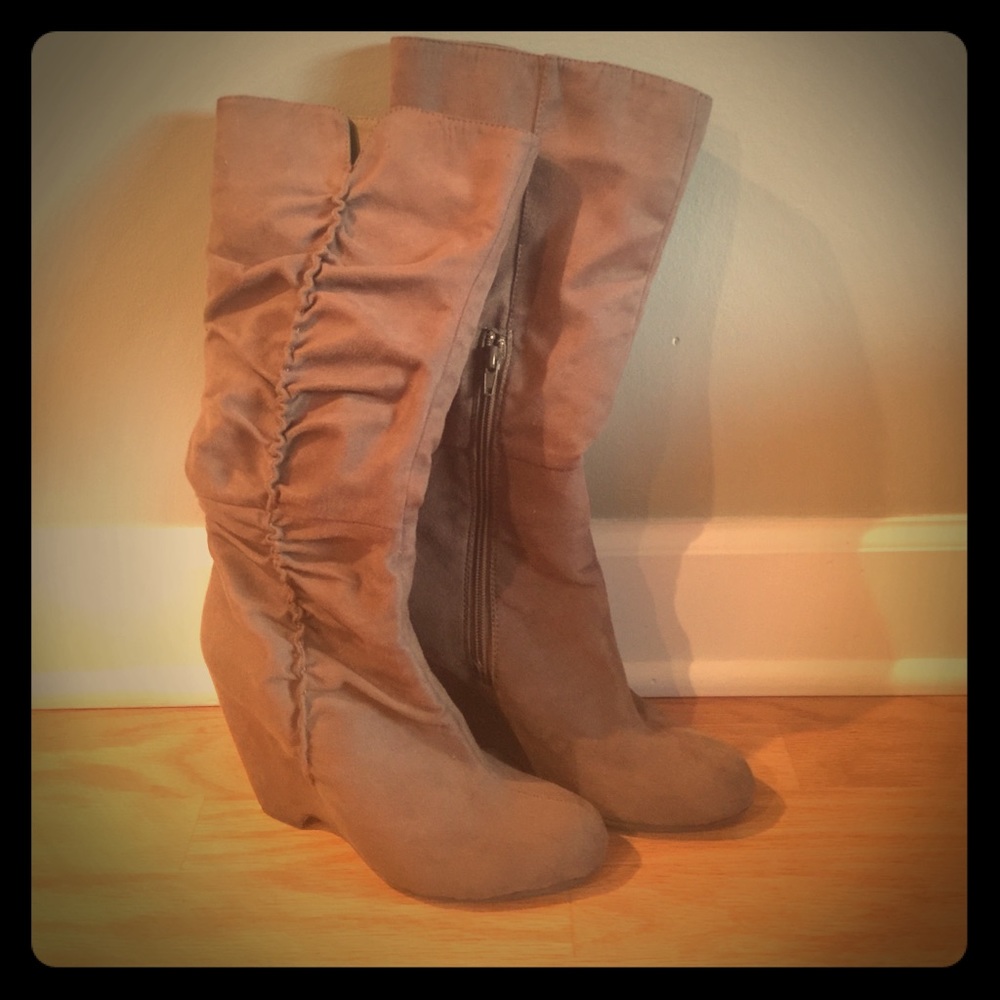 MIA wedge boots