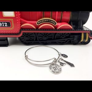 *NEW Harry Potter Inspired Stackable Bracelet