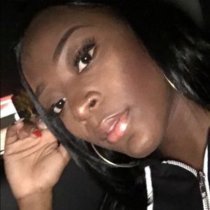 Meet your Posher, Queen