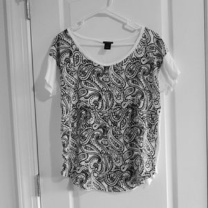 Scoop neck short sleeve top