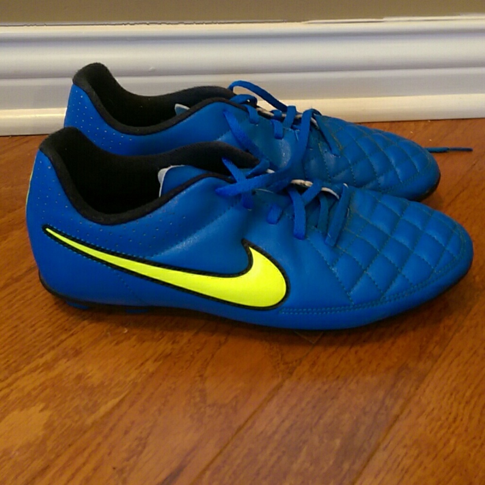 Nike Tiempo Blue & Yellow Cleats Size 6Y