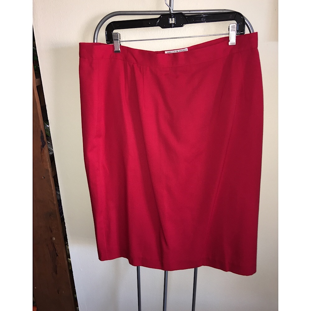 Saks Fifth Avenue Folio Collection Skirt NWOT