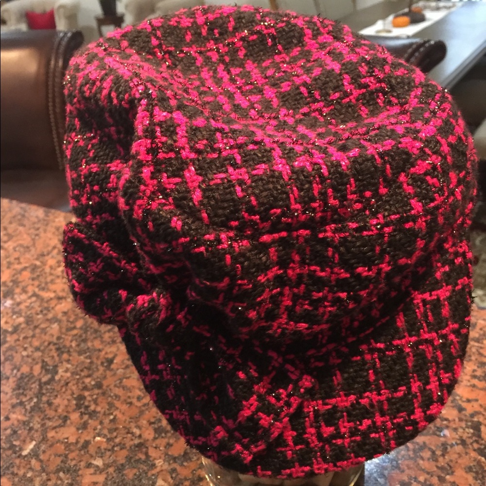 Adorable hat with bow NWT