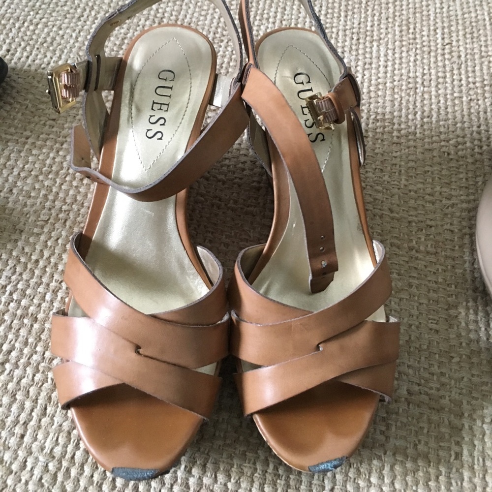 Women’s size 7 shoes
