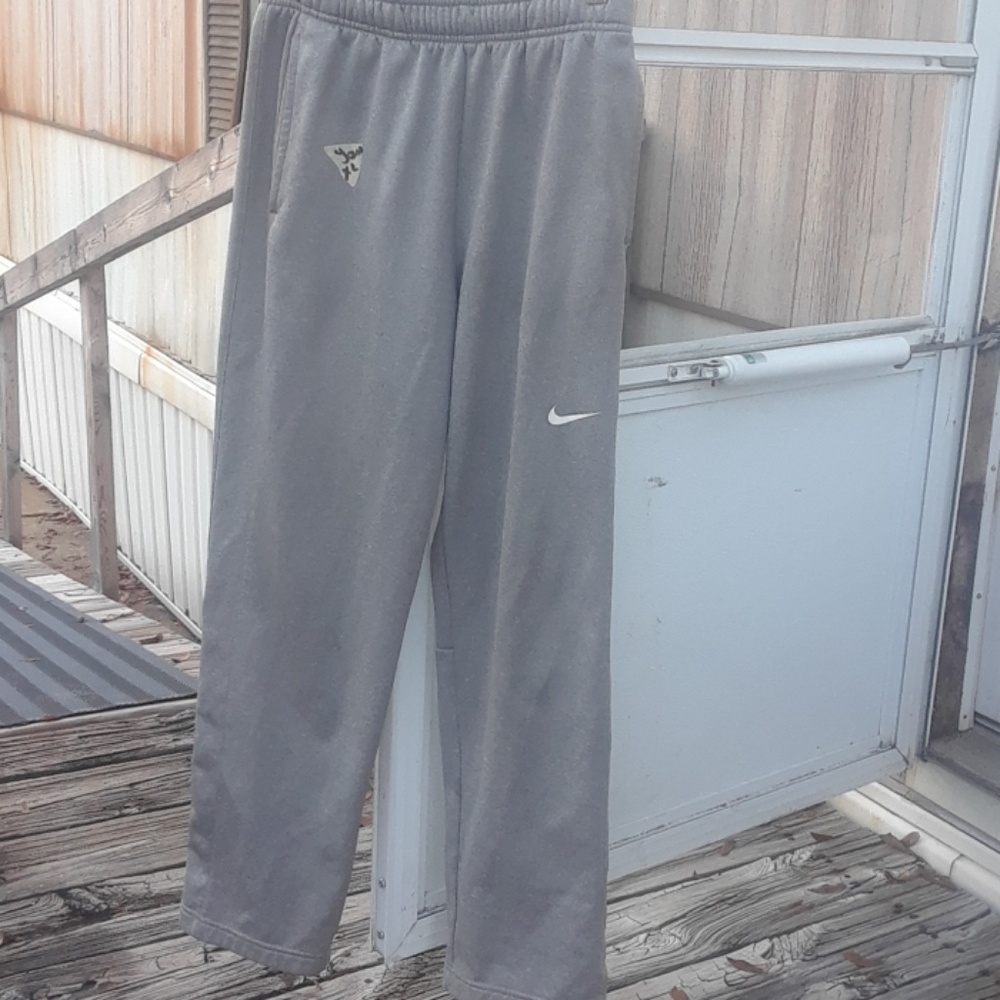 Boys Nike sweatpants