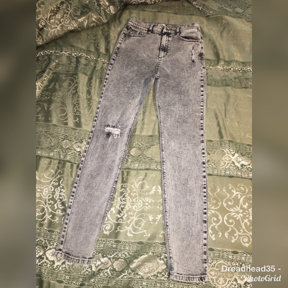 Black acid wash jeans