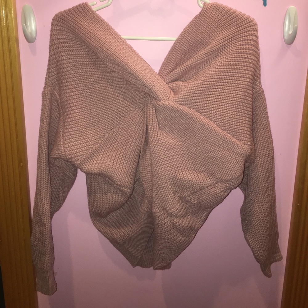 Brand new twist front sweater