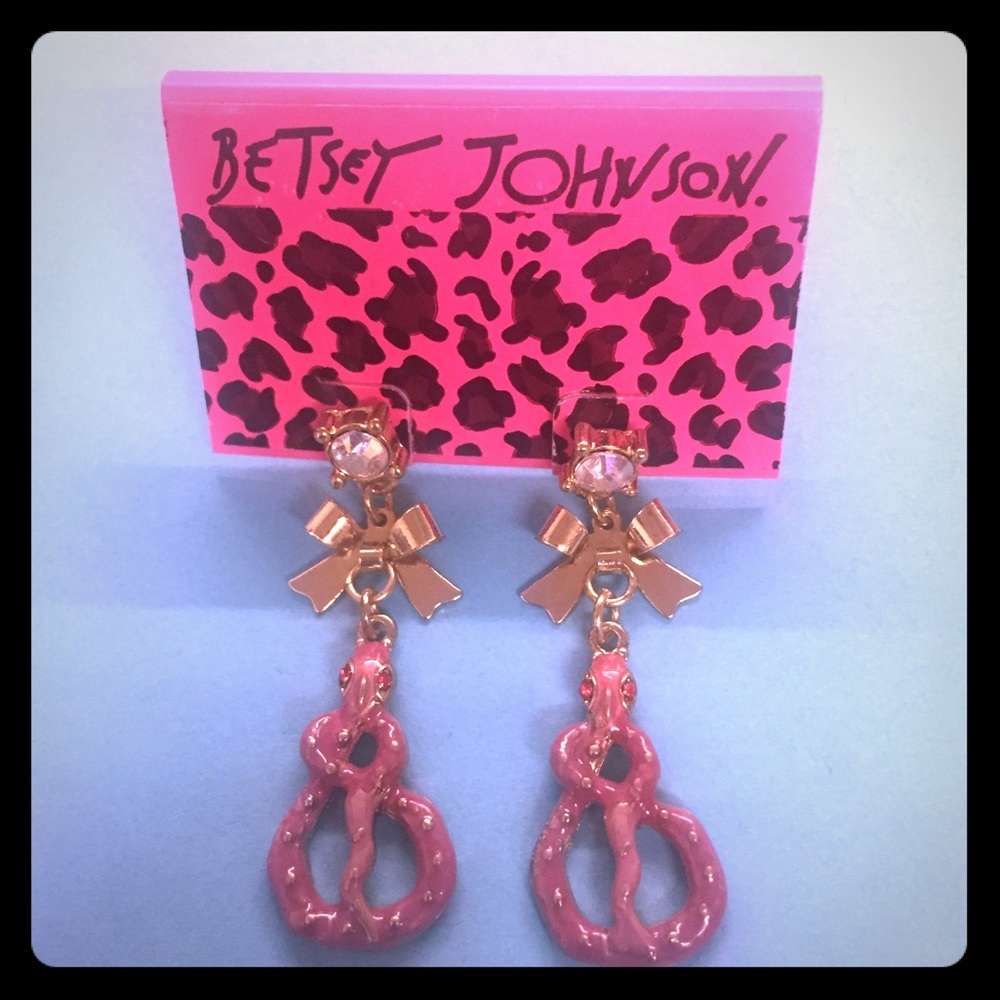 New Betsey Johnson pink purple snake earrings