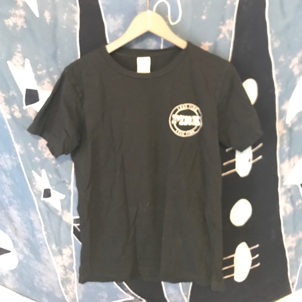 Super cute black PINK brand tee.