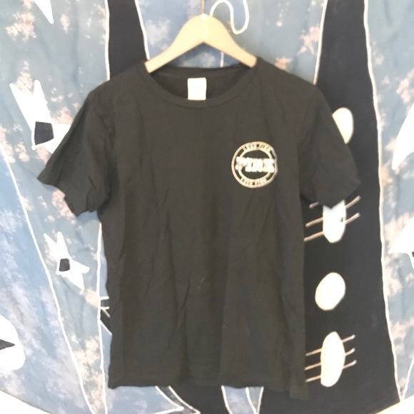 Super cute black PINK brand tee. - Picture 1 of 3