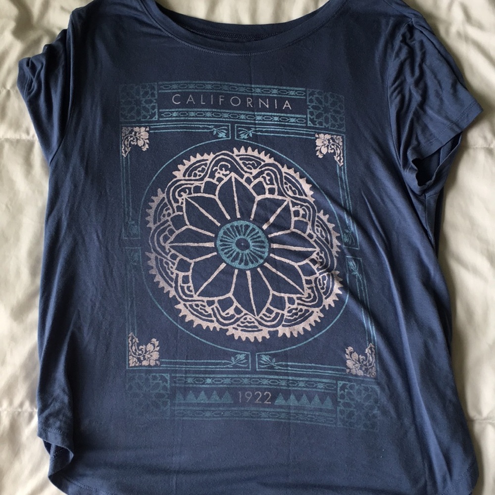 Hollister Tee