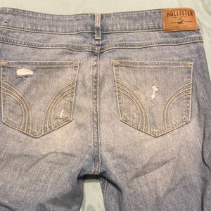 Hollister High-waisted ripped jeans