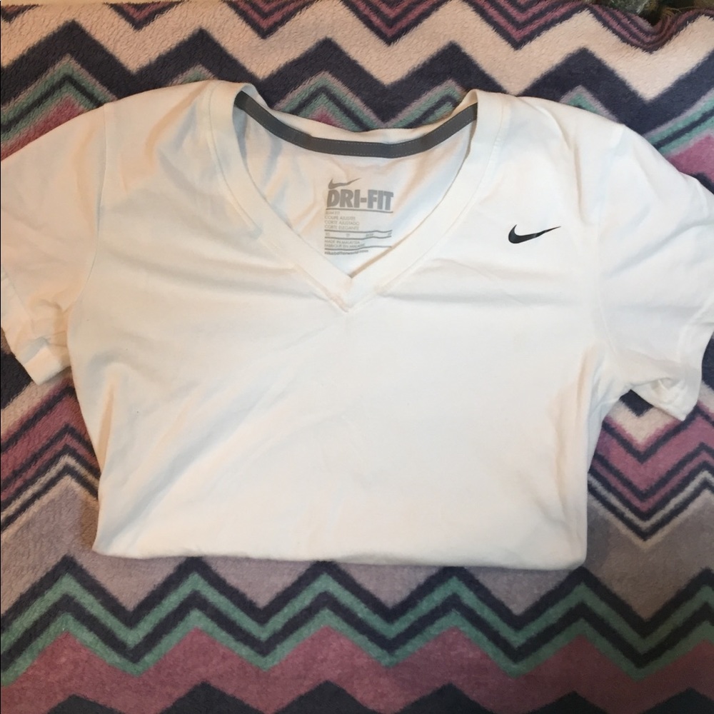 Nike V-neck OFFERS WELCOME