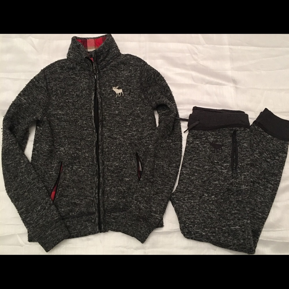 **SOLD**Abercrombie Kids jogger set - Picture 2 of 8