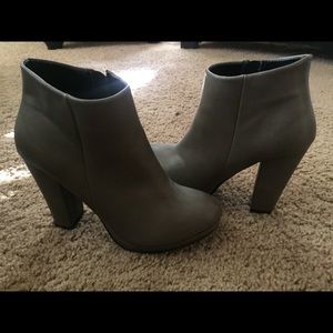 Ankle boots