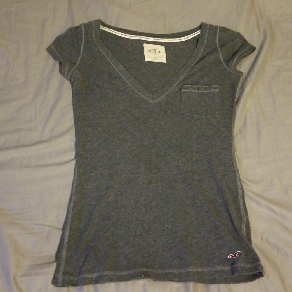 Dark grey short sleeve tee