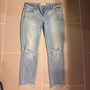 Free people ripped knee cropped jeans!