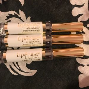 LipSense Oops Remover