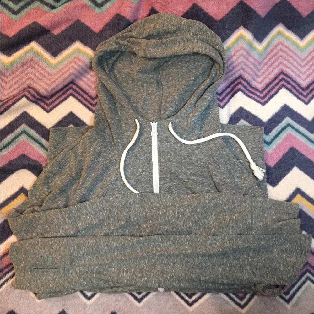 zip up sweatshirt