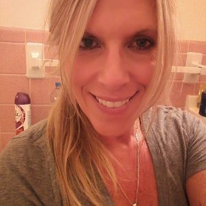 Meet your Posher, Leslie