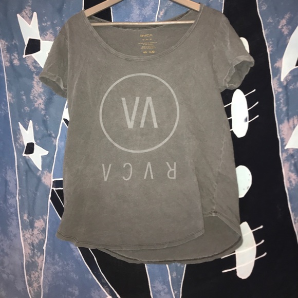 tillys grey RVCA brand shirt. - Picture 1 of 4