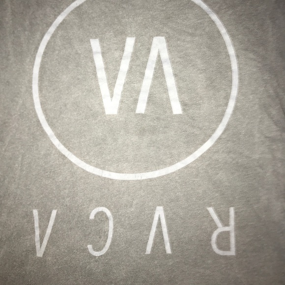 tillys grey RVCA brand shirt. - Picture 2 of 4