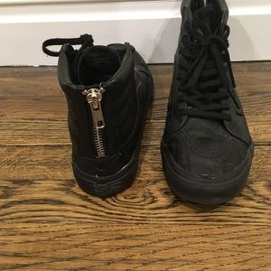 Vans off the wall black high top sneaker w/ zipper