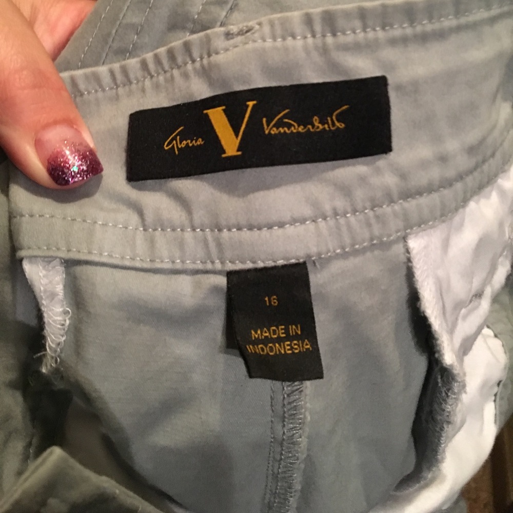 Capris - Picture 2 of 2