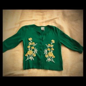 Emerald green 3/4 cardigan w/ floral embroidery