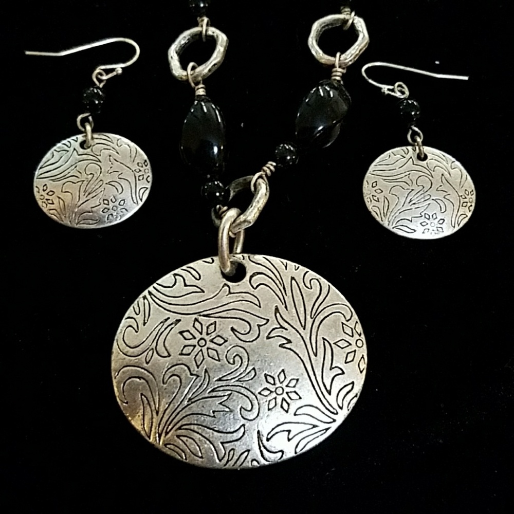 Lia Sophia Necklace and Earring set