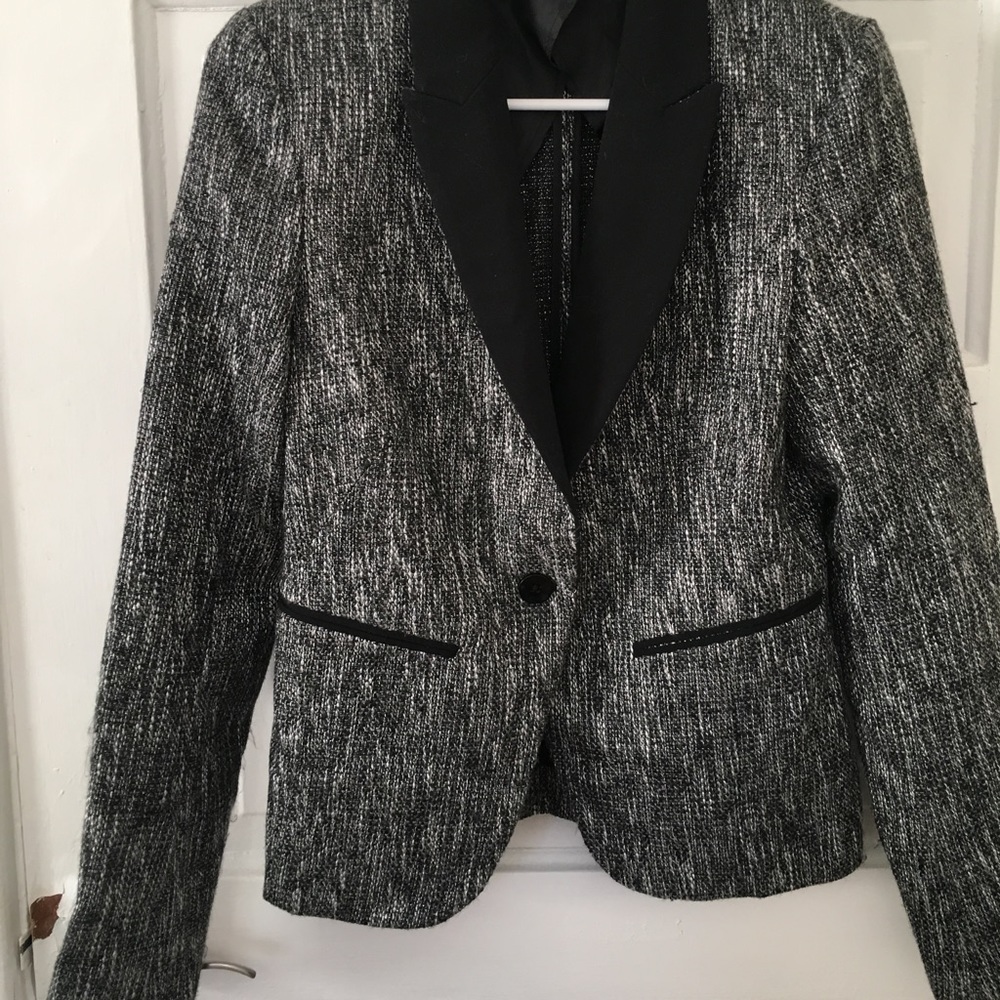 Mossimo tweed grey and black blacker w/ zip sleeve