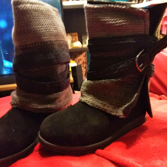 MUKLUK BLACK OMBRE SZ9 Brand new in plastic - Picture 2 of 4