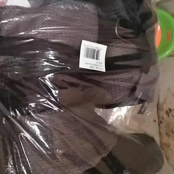 MUKLUK BLACK OMBRE SZ9 Brand new in plastic - Picture 3 of 4