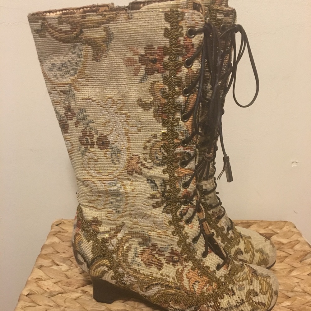 Mud Vintage Inspired Boots
