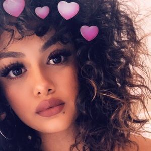 Meet your Posher, Jazmin