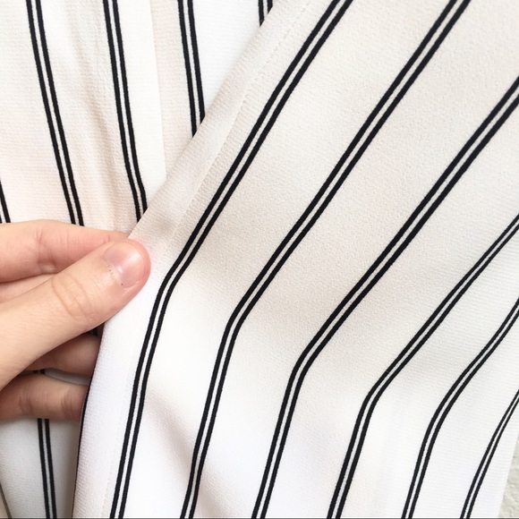 Black and white stripe skirt with bow - Picture 5 of 6