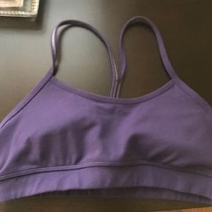 Lululemon Flow-Y Sports Bra Size 6!