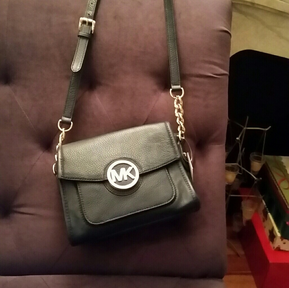 Michael Kors Margo leather cross-body bag in Navy