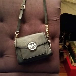 Michael Kors Margo leather cross-body bag in Navy