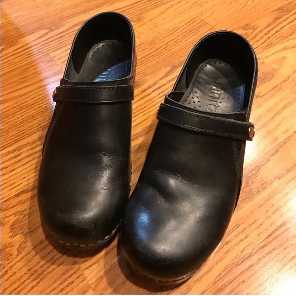 Sanita Black Clogs 🖤