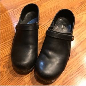 Sanita Black Clogs 🖤